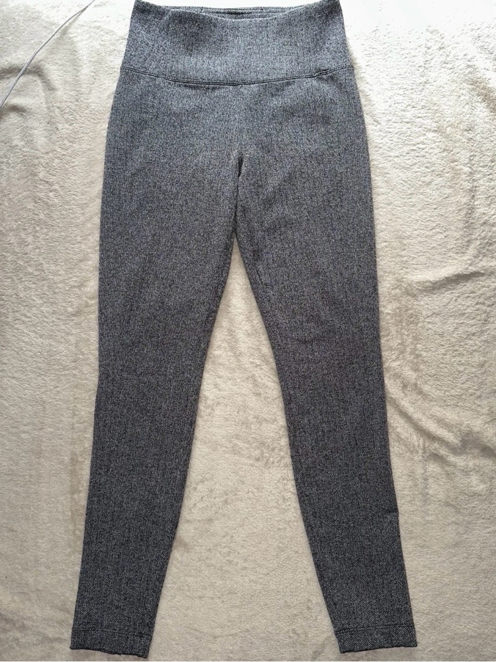 Athleta Delancey Herringbone Heathered Black & Gray High-Rise Leggings size XS - Picture 2 of 10